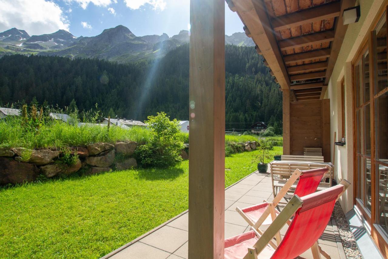 Tauerndorf Enzingerboden Ski In&Out - Steinbock Lodges Exterior foto