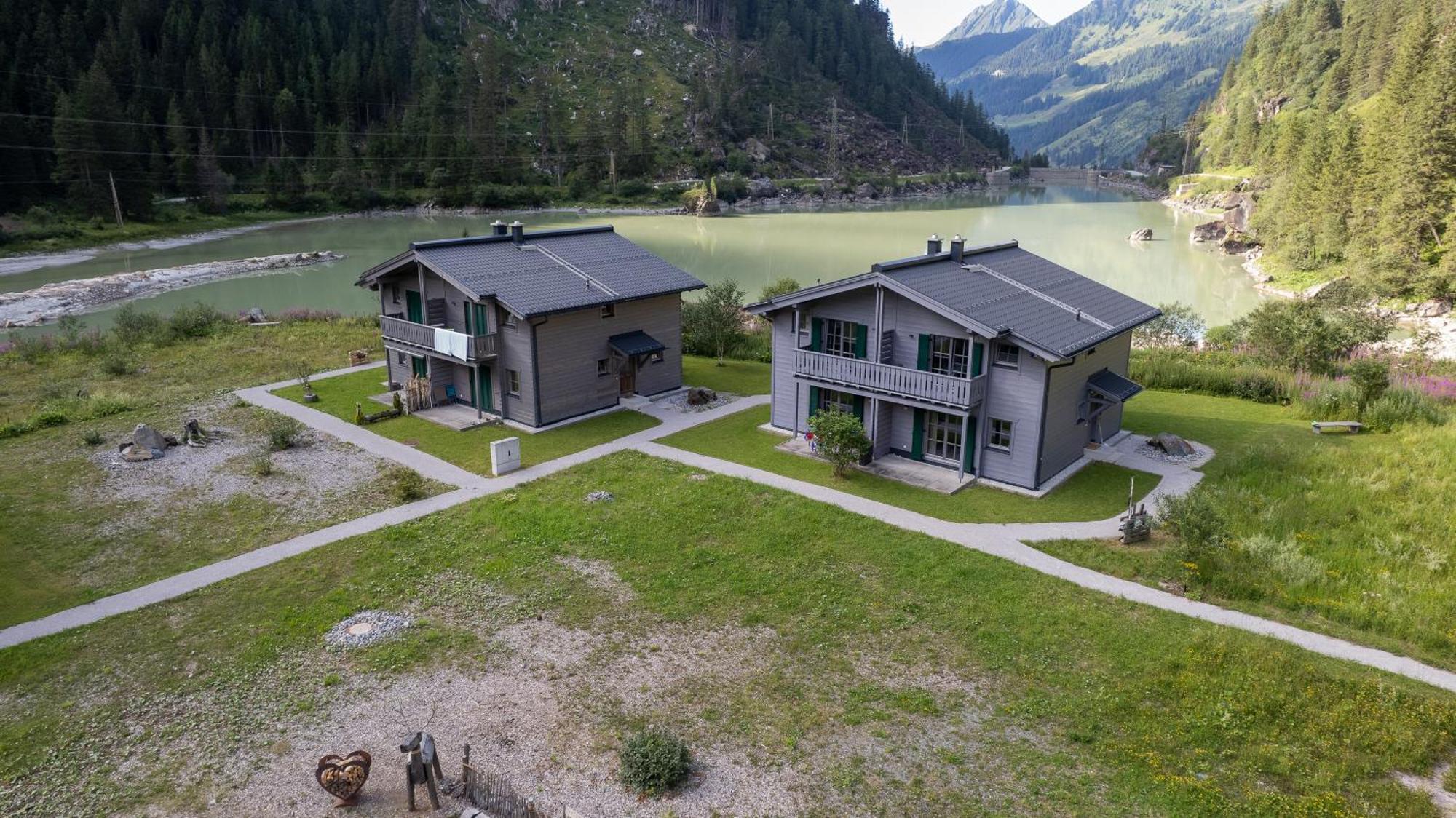 Tauerndorf Enzingerboden Ski In&Out - Steinbock Lodges Exterior foto